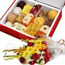 6 flowers bunch with 250 gms mithai