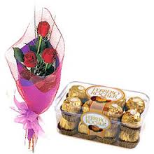 Bouquet of 3 roses and 16 ferrero chocolates